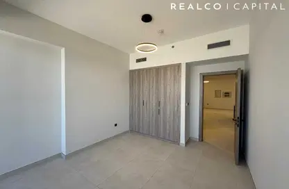 شقة - 2 غرف نوم - 2 حمامات للايجار في الأمل تاور - مدينة دبي الرياضية - دبي