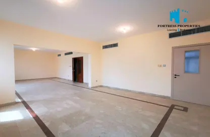 Apartment - 3 Bedrooms - 4 Bathrooms for rent in Habib Bank Tower - Muroor Area - Abu Dhabi