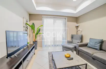 Living Room image for: Apartment - 2 Bedrooms - 2 Bathrooms for rent in Princess Tower - Dubai Marina - Dubai, Image 1