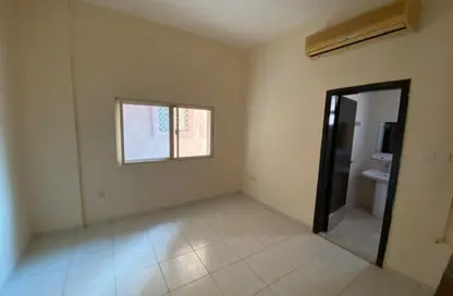 Apartment - Studio - 1 Bathroom for rent in Al Qulaya'ah - Al Sharq - Sharjah