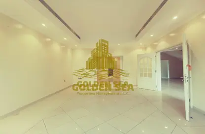Villa - 5 Bedrooms - 5 Bathrooms for rent in Al Musalla Area - Al Karamah - Abu Dhabi