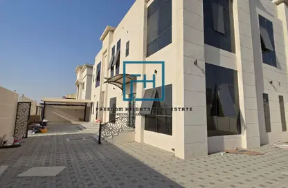 Villa - 4 Bedrooms - 6 Bathrooms for rent in Hoshi 1 - Hoshi - Al Badie - Sharjah