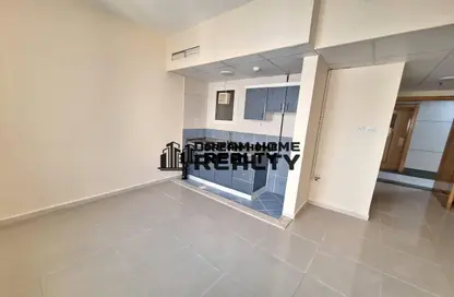Apartment - Studio - 1 Bathroom for rent in Al Hafeet Tower - Al Taawun Street - Al Taawun - Sharjah