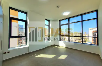 Apartment - 2 Bedrooms - 3 Bathrooms for rent in Jumeirah Garden City - Al Satwa - Dubai