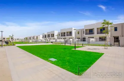 Outdoor Building image for: Villa - 4 Bedrooms - 4 Bathrooms for rent in Hayat Townhouses - Town Square - Dubai, Image 1