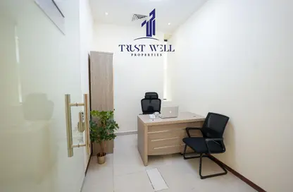Business Centre - Studio - 2 Bathrooms for rent in Dar Al Salam Building - Corniche Road - Abu Dhabi