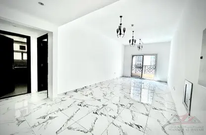 شقة - 2 غرف نوم - 3 حمامات للايجار في بناية مويليح 29 - مويلح - الشارقة