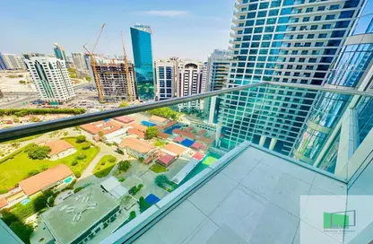 Apartment - 2 Bedrooms - 3 Bathrooms for rent in Wave tower - Corniche Road - Abu Dhabi