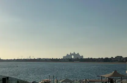 Apartment - 1 Bedroom - 2 Bathrooms for sale in Royal Bay - Palm Jumeirah - Dubai