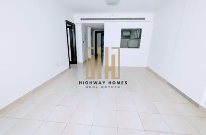 Apartment - 1 Bedroom - 2 Bathrooms for rent in Muwaileh 3 Building - Muwaileh - Sharjah