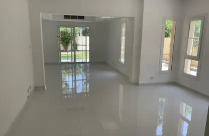 فيلا - 3 غرف نوم - 3 حمامات للايجار في الينابيع 15 - الينابيع - دبي