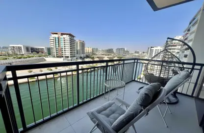 Apartment - 1 Bedroom - 2 Bathrooms for rent in The View - Al Raha Beach - Abu Dhabi