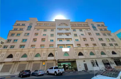 Apartment - 1 Bedroom - 2 Bathrooms for rent in Muwailih Building - Muwaileh - Sharjah