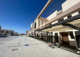 Townhouse - 3 bedrooms - 4 bathrooms for rent in Aldhay at Bloom Gardens - Bloom Gardens - Al Salam Street - Abu Dhabi
