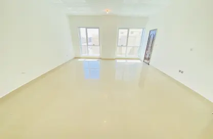 Apartment - 2 Bedrooms - 4 Bathrooms for rent in Shabiya 9 - Shabiya - Mussafah - Abu Dhabi