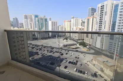 شقة - 2 غرف نوم - 2 حمامات للايجار في شارع جمال عبد الناصر - المجاز - الشارقة