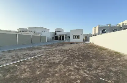 Villa - 4 Bedrooms - 7+ Bathrooms for rent in Mohamed Bin Zayed City - Abu Dhabi