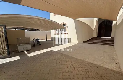 Villa - 5 Bedrooms - 6 Bathrooms for rent in Shakhbout City - Abu Dhabi