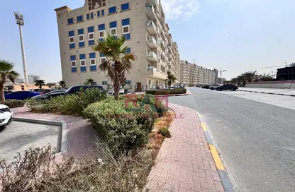 شقة - 2 غرف نوم - 3 حمامات للبيع في قرية الاميرة - الياسمين - عجمان