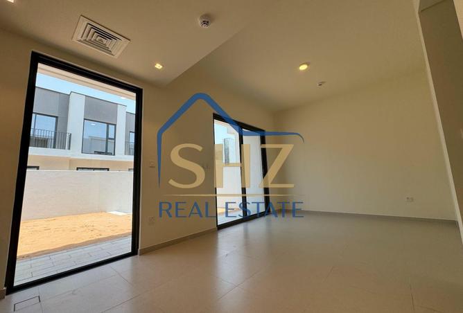 Vacant | Close to Amenities | Ready to move in 