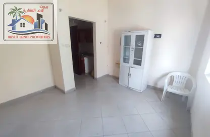 شقة - 1 حمام للايجار في الثاني مويلح - تجارية مويلح - الشارقة