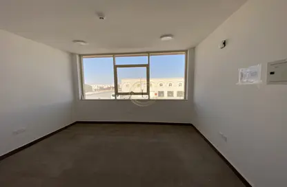 Office Space - Studio - 1 Bathroom for rent in Wadi AL AIN 1 - Al Noud - Al Ain