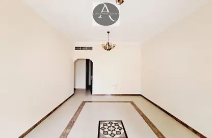 Apartment - 2 Bedrooms - 2 Bathrooms for rent in Al Khan - Sharjah