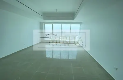 Empty Room image for: Apartment - 1 Bathroom for rent in Sama Tower - Electra Street - Abu Dhabi, Image 1