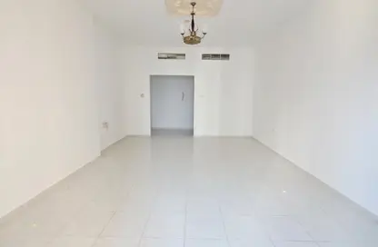 Apartment - 1 Bedroom - 2 Bathrooms for rent in New Al Taawun Road - Al Taawun - Sharjah