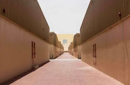 مستودع - استوديو - 3 حمامات للبيع في الصجعة الصناعية - آلصجعه - الشارقة