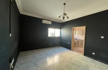شقة - غرفة نوم - 1 حمام للايجار في الجبيل - القاسمية - الشارقة