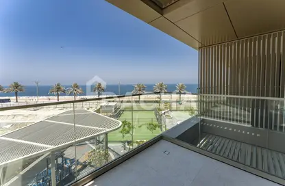 Apartment - 3 Bedrooms - 5 Bathrooms for sale in Ellington Beach House - Palm Jumeirah - Dubai