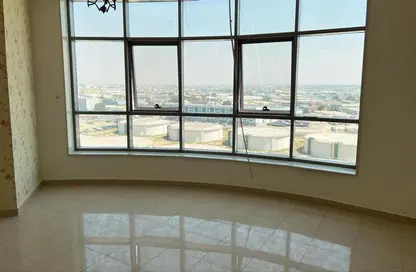 Empty Room image for: Apartment - 2 Bedrooms - 3 Bathrooms for sale in Conquer Tower - Sheikh Maktoum Bin Rashid Street - Ajman, Image 1