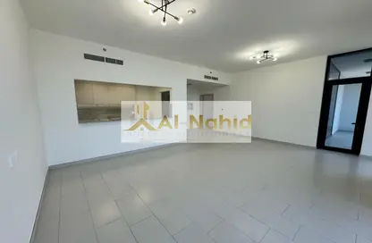 Empty Room image for: Apartment - 1 Bedroom - 2 Bathrooms for rent in Emerald Jadaf Metro - Al Jaddaf - Dubai, Image 1