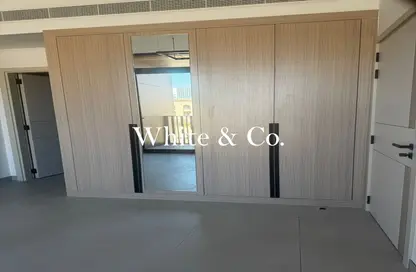 شقة - غرفة نوم - 2 حمامات للبيع في 2 هايلبرون بارك لين - منطقة 11 - قرية جميرا الدائرية - دبي