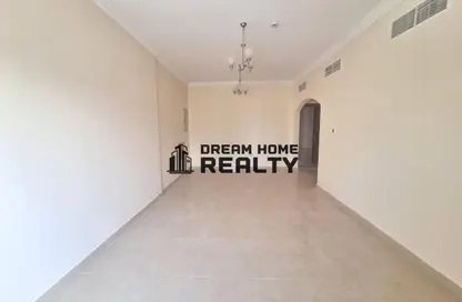 شقة - 3 غرف نوم - 3 حمامات للايجار في شارع التعاون - التعاون - الشارقة