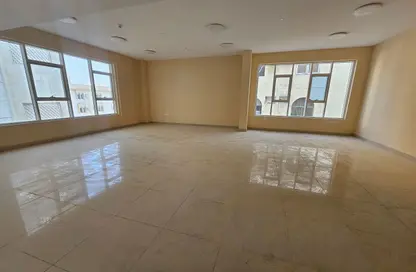 مكتب - استوديو - 1 حمام للايجار في أبو شغارة - الشارقة