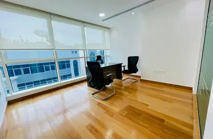 Office Space - Studio - 4 Bathrooms for rent in Hamdan Street - Abu Dhabi