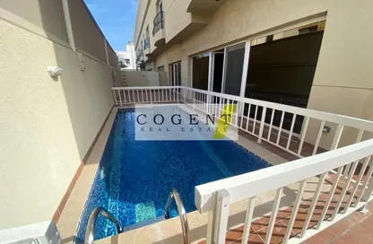 Villa - 5 Bedrooms - 6 Bathrooms for rent in Jumeirah 1 Villas - Jumeirah 1 - Jumeirah - Dubai