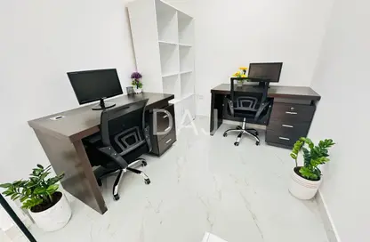 Office Space - Studio - 1 Bathroom for rent in Reem Residency - Al Karama - Dubai
