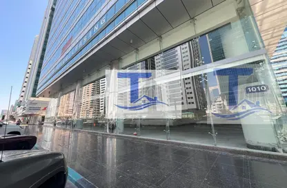 Show Room - Studio - 2 Bathrooms for rent in Electra Street - Abu Dhabi
