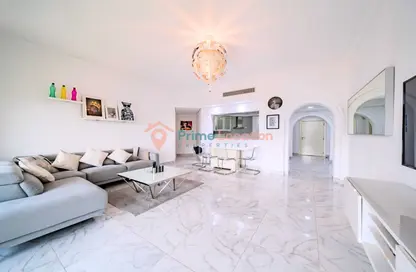 Apartment - 2 Bedrooms - 3 Bathrooms for sale in Al Hallawi - Shoreline Apartments - Palm Jumeirah - Dubai