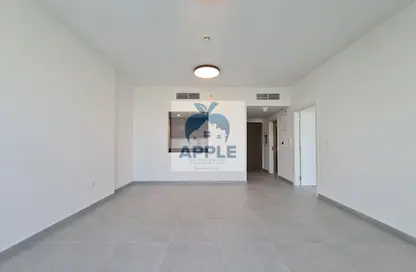 شقة - غرفة نوم - 2 حمامات للايجار في الطراز - حي نسيج - الجادة - الشارقة