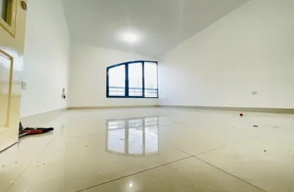شقة - 2 غرف نوم - 2 حمامات للايجار في بناية المرور - شارع سلطان بن زايد الاول - منطقة المرور - أبوظبي