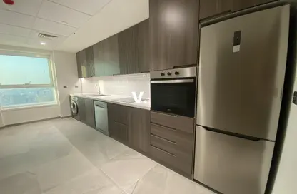Kitchen image for: Apartment - 2 Bedrooms - 2 Bathrooms for rent in Al Manal Tower - Sheikh Zayed Road - Dubai, Image 1