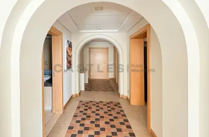 Hall / Corridor image for: Apartment - 3 Bedrooms - 3 Bathrooms for rent in Al Das - Shoreline Apartments - Palm Jumeirah - Dubai, Image 1