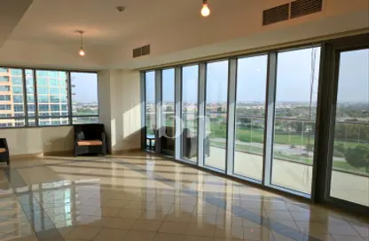Apartment - 2 Bedrooms - 3 Bathrooms for rent in Golf Towers - The Views - Dubai