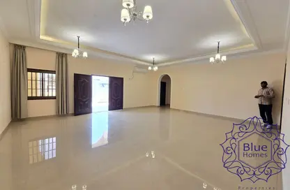 فيلا - 6 غرف نوم - 6 حمامات للايجار في النخيلات - الحيرة - الشارقة