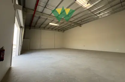 Warehouse - Studio - 1 Bathroom for rent in Mussafah Industrial Area - Mussafah - Abu Dhabi
