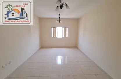 Apartment - 1 Bedroom - 2 Bathrooms for rent in Muwailih Building - Muwaileh - Sharjah